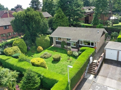 3 bedroom bungalow for sale in Hornbeam Close, Purley on Thames, Reading, Berkshire, RG8
