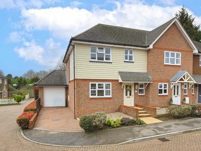 3 bedroom detached house for sale in All Angels Close, Maidstone, ME16