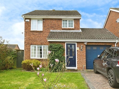 3 bedroom detached house for sale in Beauchief Close, Lower Earley, Reading, RG6