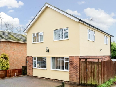 3 bedroom detached house for sale in Bury St. Edmunds, Suffolk., IP32