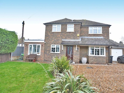 3 bedroom detached house for sale in Chattenden Court, Maidstone ME14