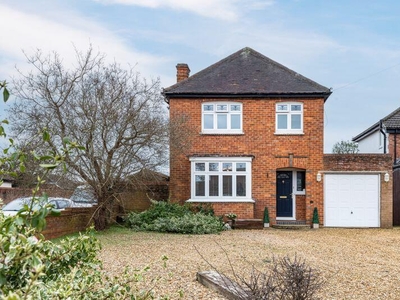 3 bedroom detached house for sale in Church Green Road, Bletchley, Milton Keynes, MK3