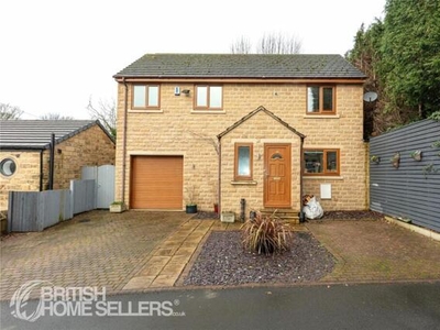 3 Bedroom Detached House For Sale In Dewsbury, West Yorkshire