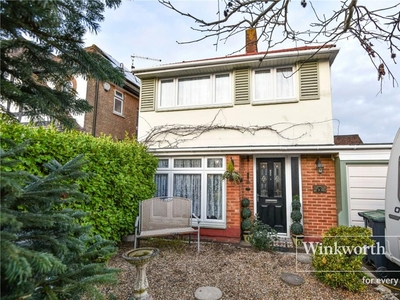 3 bedroom detached house for sale in Elmsway, Bournemouth, BH6