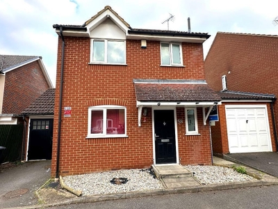 3 bedroom detached house for sale in Ely Way, Leagrave, Luton, Bedfordshire, LU4 9QN, LU4