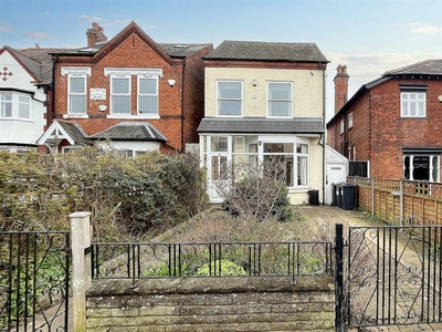 3 bedroom detached house for sale in Livingstone Road, Kings Heath, B14