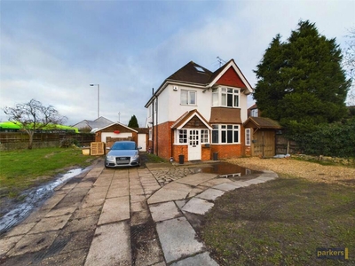 3 bedroom detached house for sale in Reading Road, Woodley, Reading, Berkshire, RG5 3AA, RG5