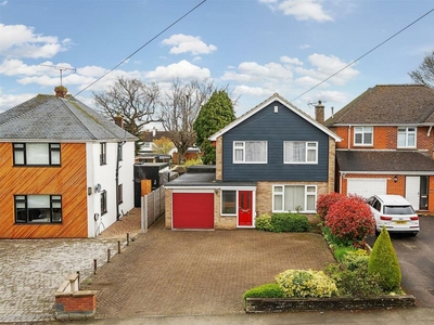 3 bedroom detached house for sale in Sutton Road, Maidstone, ME15