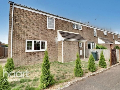 3 bedroom end of terrace house for rent in Bath Road, TN24..., TN24