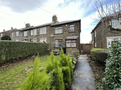 3 bedroom end of terrace house for sale in Beacon Road, Bradford, BD6