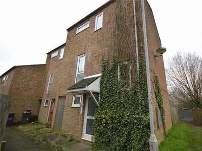 3 bedroom end of terrace house for sale in Luxembourg Close, Luton, Bedfordshire, LU3