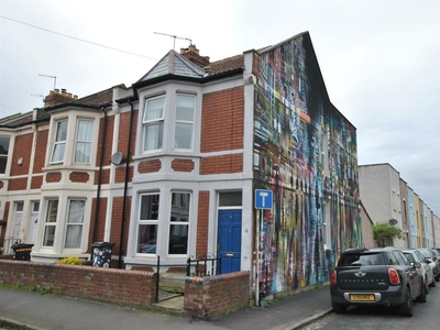 3 bedroom end of terrace house for sale in Pearl Street, Bedminster, Bristol, BS3