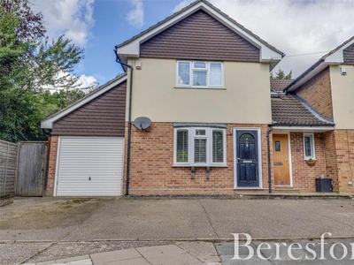 3 bedroom end of terrace house for sale in Running Waters, Brentwood, CM13