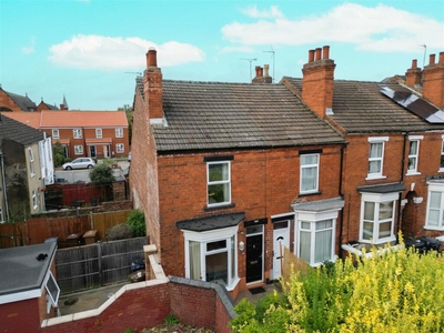 3 bedroom end of terrace house for sale in South Parade, Lincoln, LN1 1QN, LN1