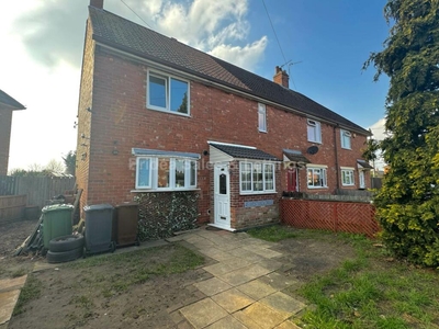 3 bedroom end of terrace house for sale in Westwick Drive, Lincoln, LN6