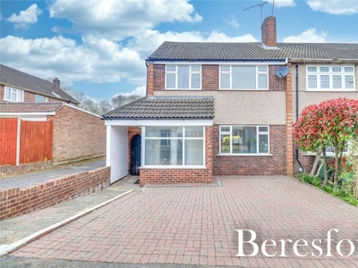 3 bedroom end of terrace house for sale in Wid Close, Hutton, CM13