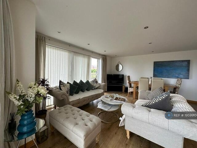 3 Bedroom Flat For Rent In Edinburgh