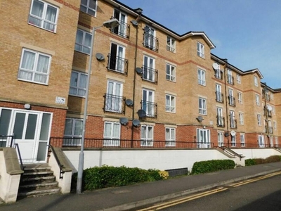 3 bedroom flat for sale in 7, Marlborough Court, Grove Road, Luton, LU11RW, LU1