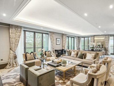 3 bedroom flat for sale in Clarges Street, Mayfair, London, W1J