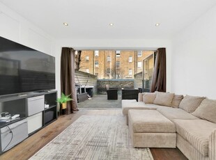 3 bedroom house for rent in Carol Street, NW1