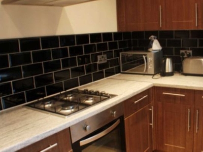 3 bedroom house share to rent Salford, M6 6DG