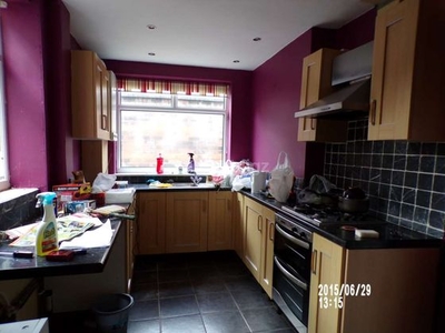 3 bedroom house to rent Salford, M6 6DQ