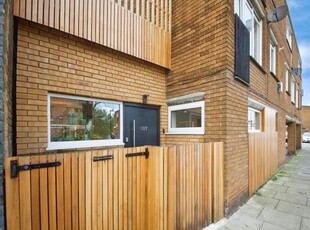 3 Bedroom Maisonette For Sale In Islington