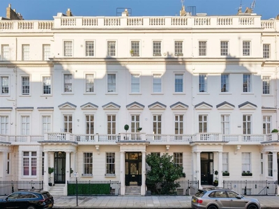 3 bedroom penthouse for sale in Eaton Place, Belgravia, SW1X
