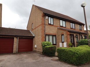 3 bedroom semi-detached house for rent in Bernstein Close, Browns Wood, MK7