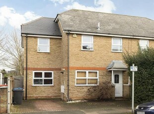 3 bedroom semi-detached house for rent in Wycliffe Road, Wimbledon, SW19