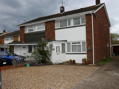 3 bedroom semi-detached house for sale in Austin Road, Woodley, RG5