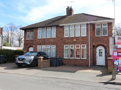 3 bedroom semi-detached house for sale in Blundell Road, Luton, Bedfordshire, LU3 1SH, LU3