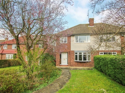 3 bedroom semi-detached house for sale in Brentwood Road, Herongate, Brentwood, CM13