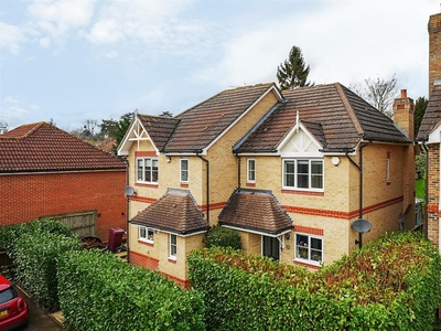 3 bedroom semi-detached house for sale in Fairfax Close, Caversham, Reading, RG4