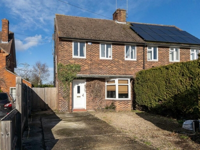 3 bedroom semi-detached house for sale in Finch Road, Earley, Reading, RG6