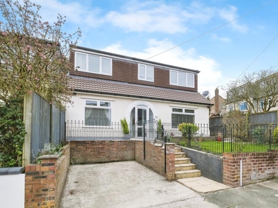 3 bedroom semi-detached house for sale in Gateacre Vale Road, Liverpool, L25