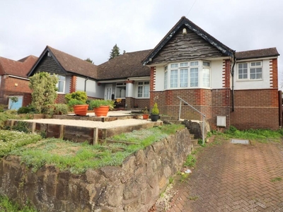 3 bedroom semi-detached house for sale in High Street, Luton, Bedfordshire, LU4 9LE, LU4