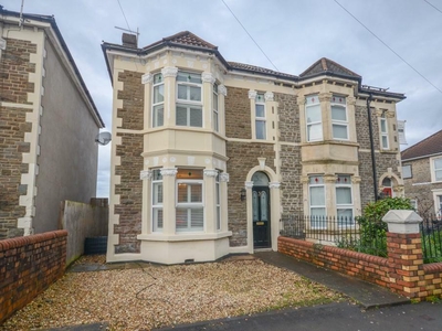 3 bedroom semi-detached house for sale in North Street, Downend, Bristol, BS16 5SW, BS16
