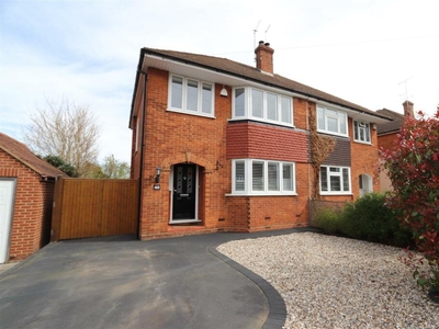 3 bedroom semi-detached house for sale in Rochford Avenue, Shenfield, Brentwood, CM15