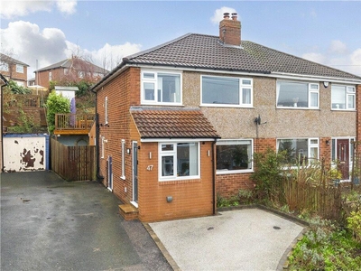 3 bedroom semi-detached house for sale in The Gills, Otley, West Yorkshire, LS21