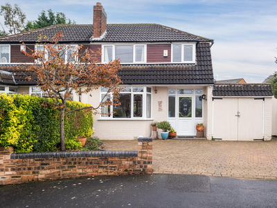 3 bedroom semi-detached house for sale in The Greenway, Sutton Coldfield, B73