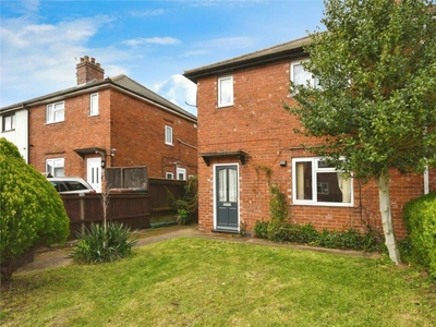 3 bedroom semi-detached house for sale in Usher Avenue, Lincoln, Lincolnshire, LN6