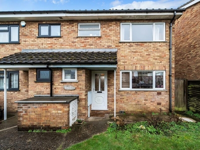 3 bedroom semi-detached house for sale in West Reading, Berkshire, RG30