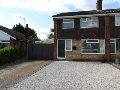 3 bedroom semi-detached house for sale in Willow Road, North Hykeham, Lincoln, LN6