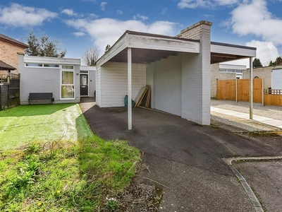 3 bedroom terraced bungalow for sale in Longfield Place, Maidstone, Kent, ME15