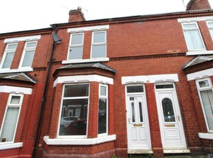 3 bedroom terraced house for rent in Earlesmere Avenue, Balby, DN4