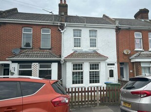 3 bedroom terraced house for rent in Ludlow Road, Southampton, SO19