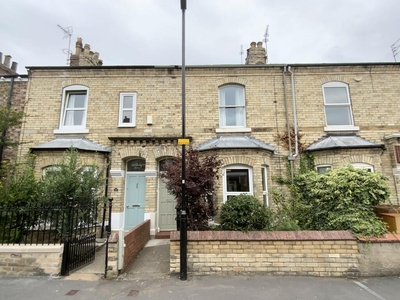 3 bedroom terraced house for rent in Markham Street, York, YO31