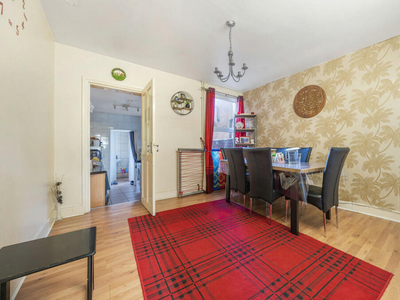 3 bedroom terraced house for sale in Amherst Road, Reading, Berkshire, RG6