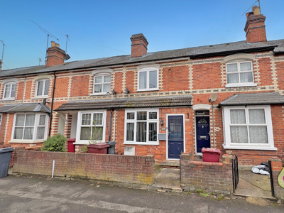 3 bedroom terraced house for sale in Connaught Road, Reading, RG30